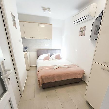 Central Apartment & Room Niko Split Eksteriør billede