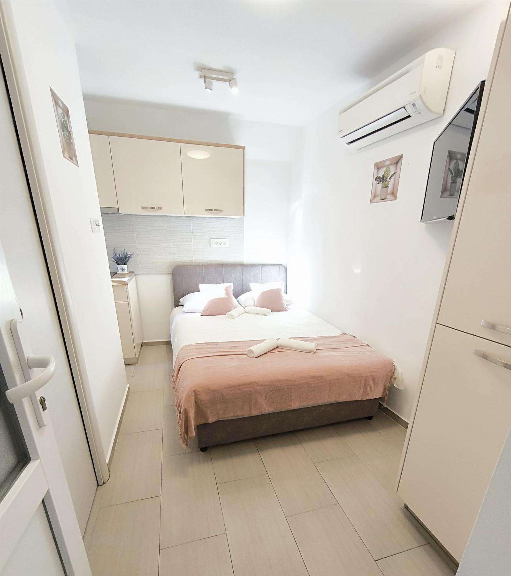 Central Apartment & Room Niko Split Eksteriør billede