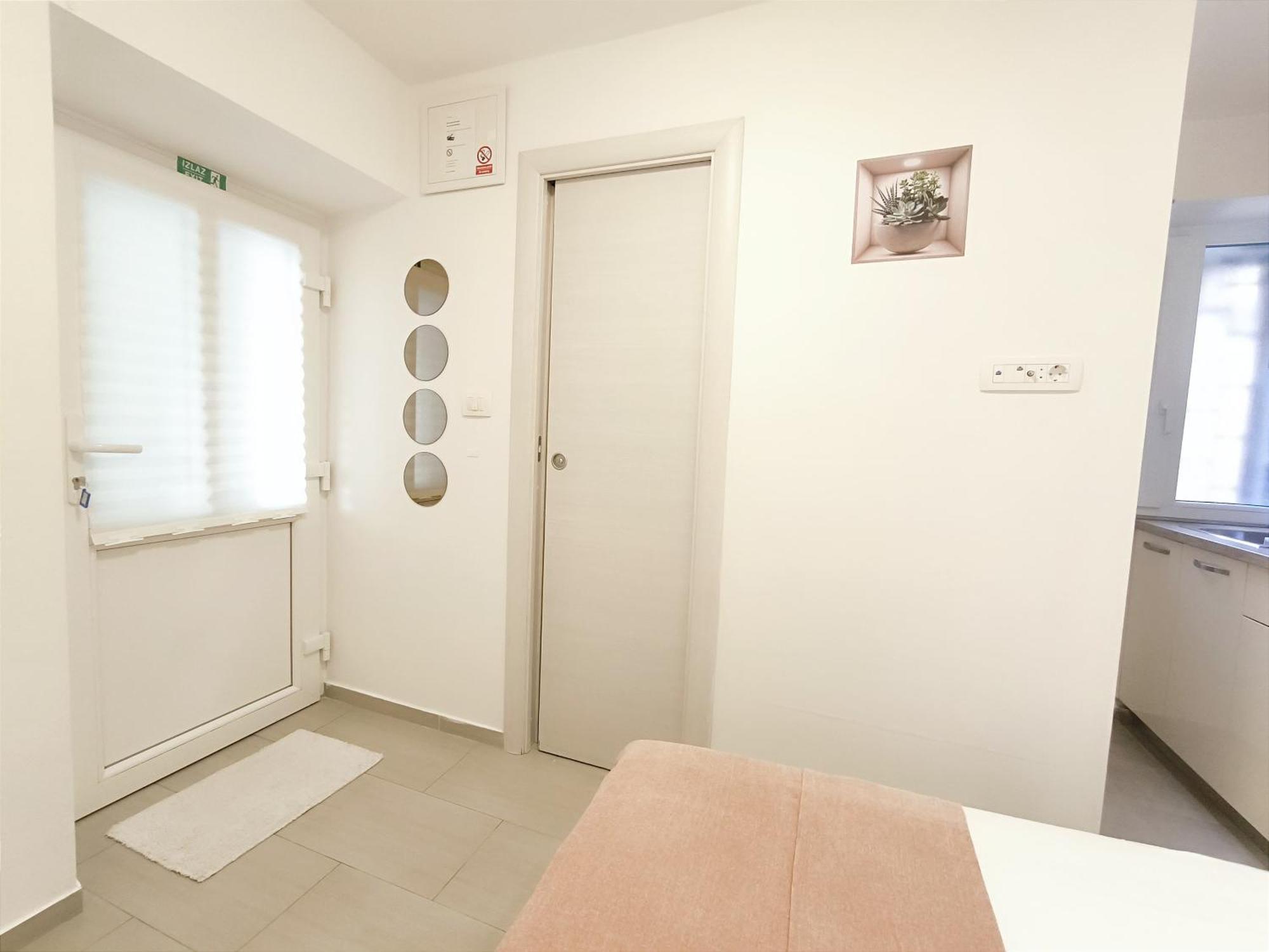 Central Apartment & Room Niko Split Eksteriør billede