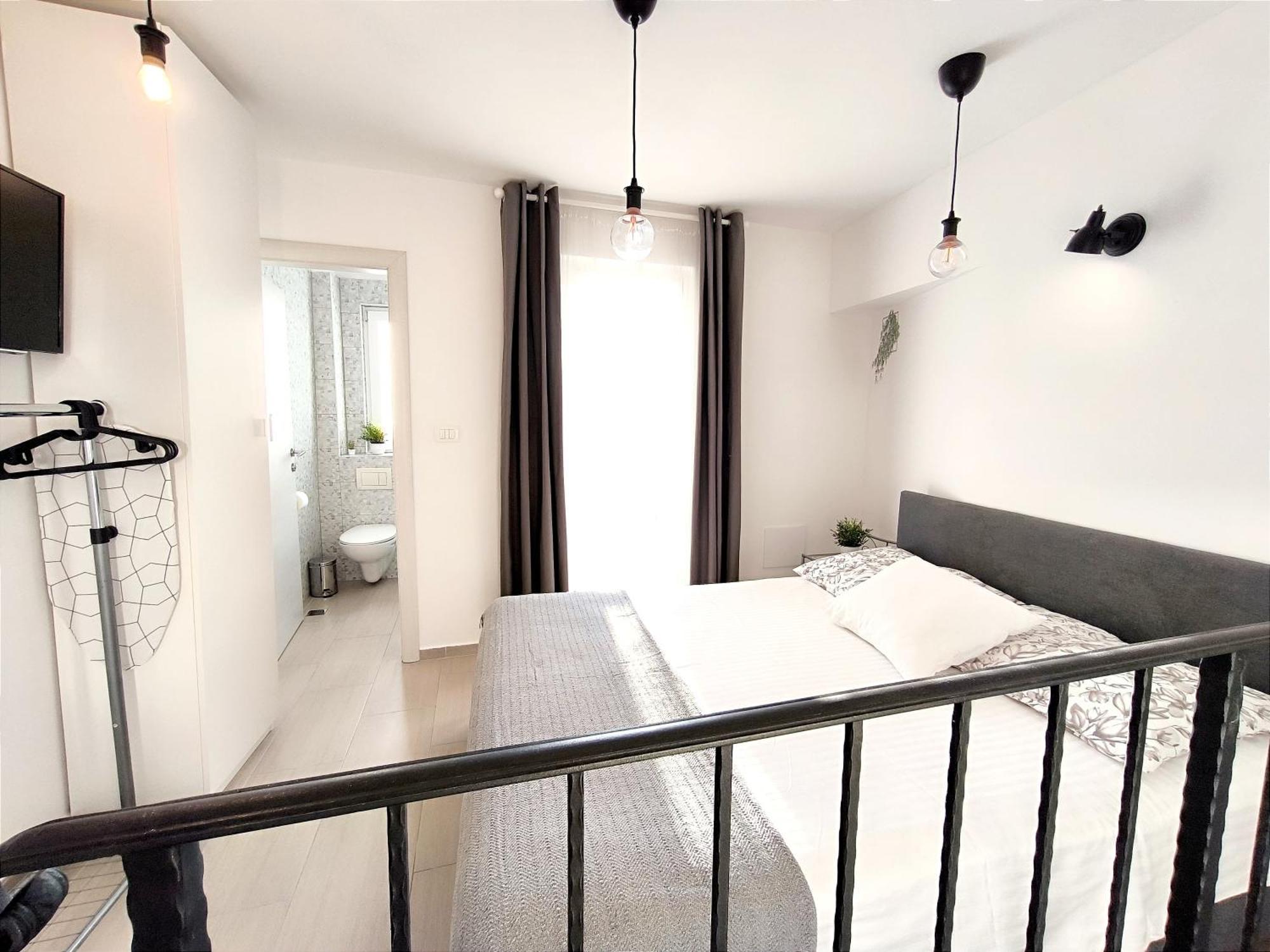 Central Apartment & Room Niko Split Eksteriør billede